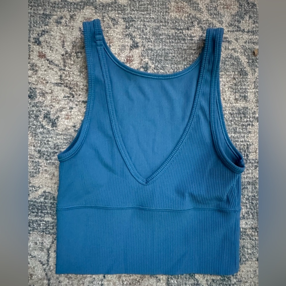 Lululemon Blue Ribbed cropped Tank Top size 0